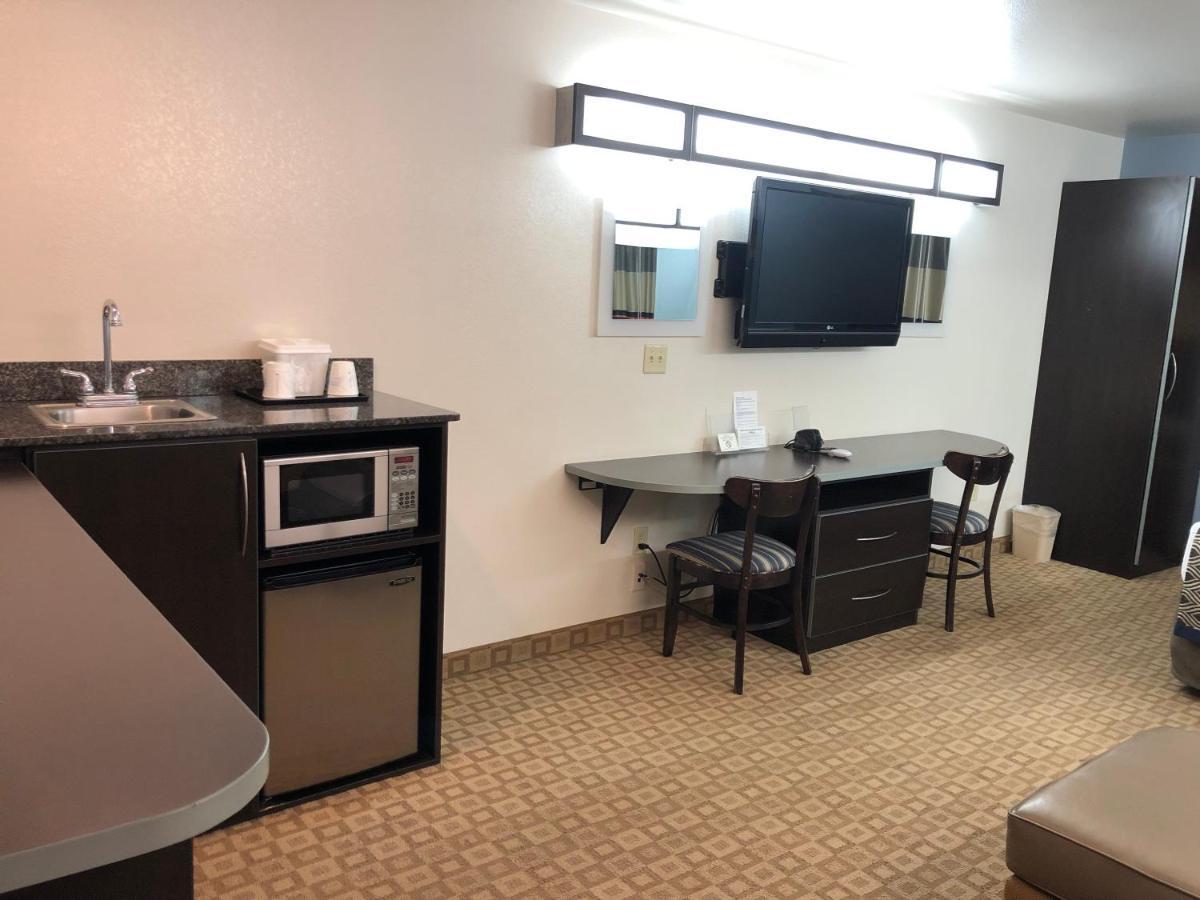 Microtel Inn & Suites By Wyndham Klamath Falls Exterior foto