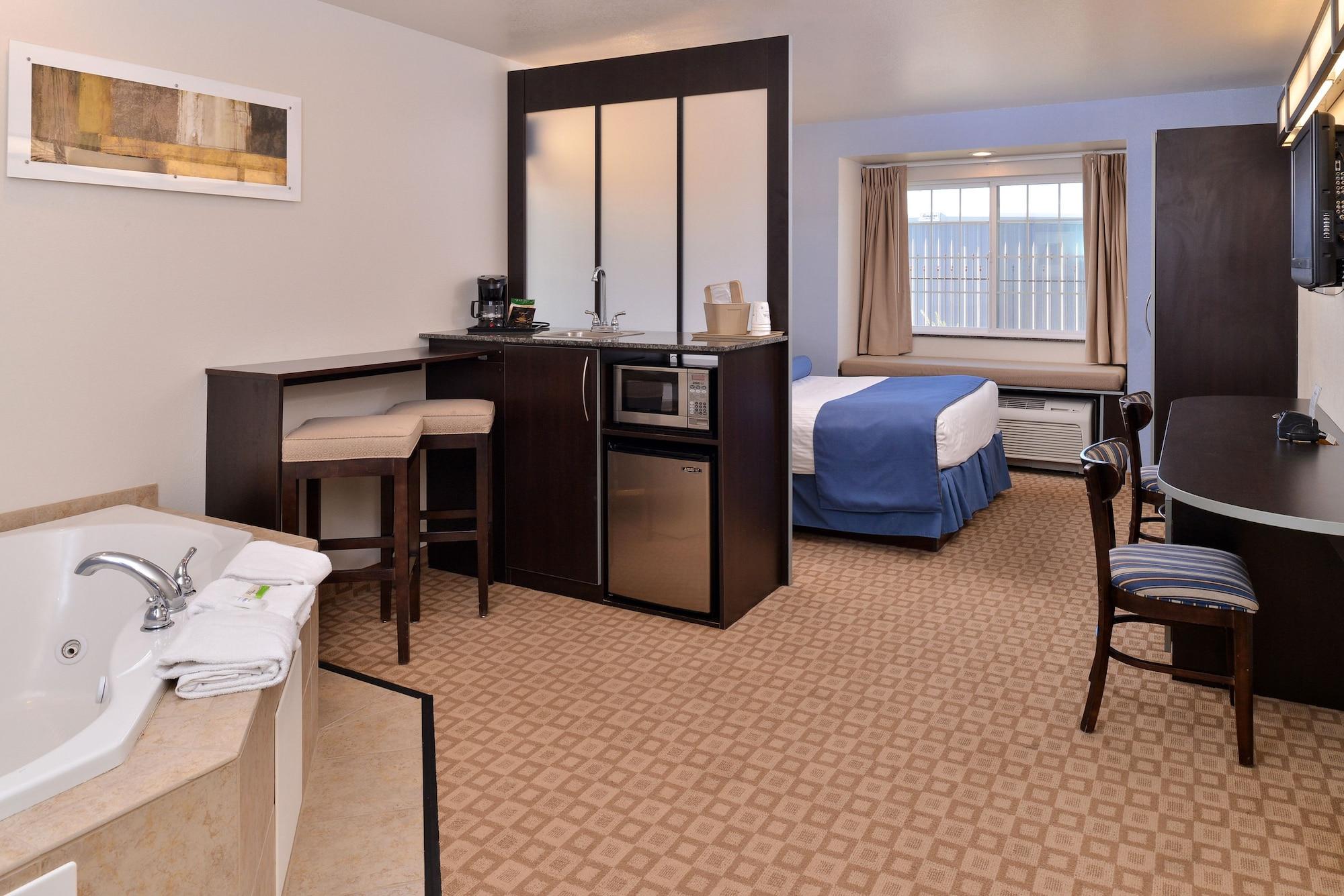 Microtel Inn & Suites By Wyndham Klamath Falls Exterior foto