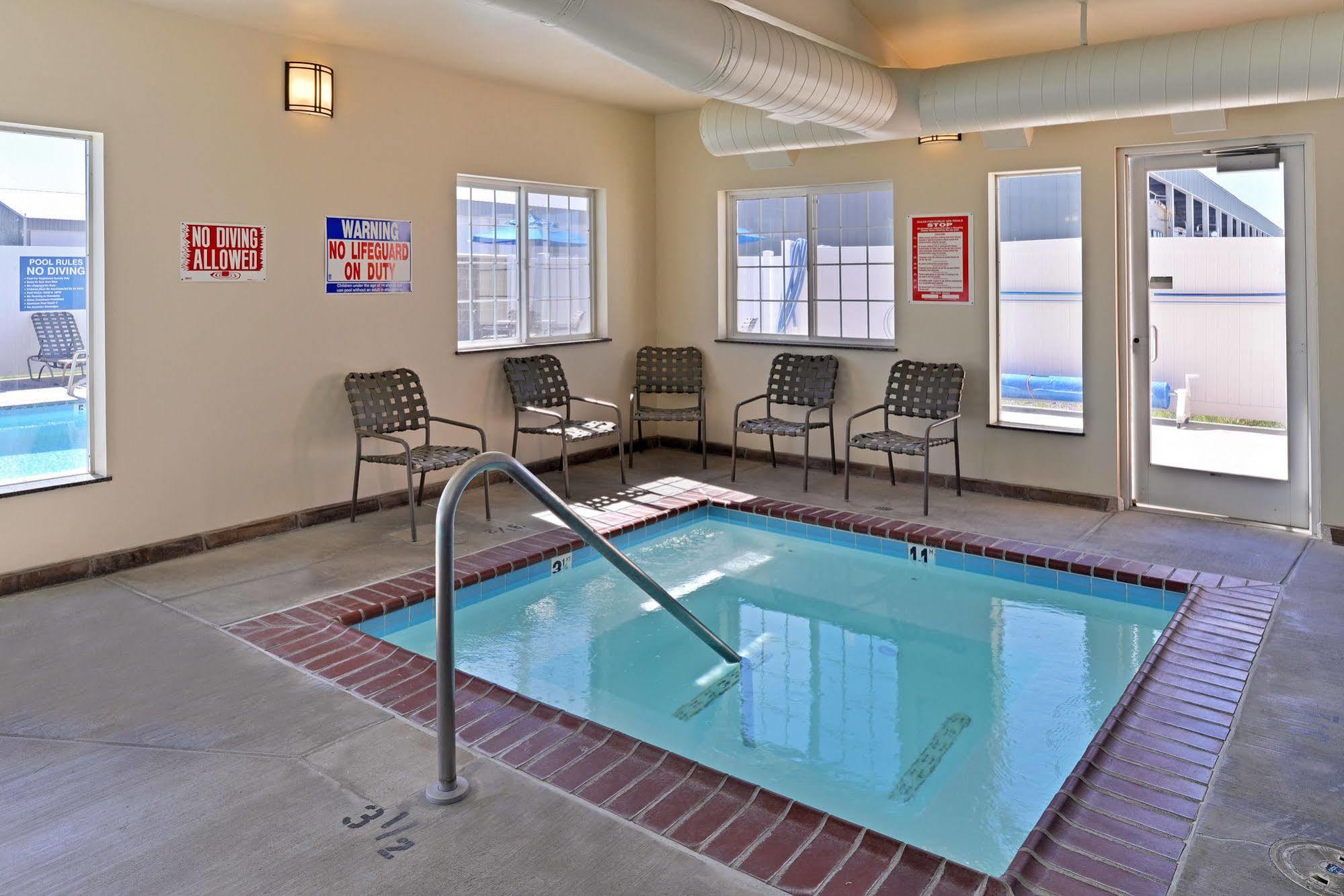 Microtel Inn & Suites By Wyndham Klamath Falls Exterior foto